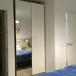 Botic4 Apartment *