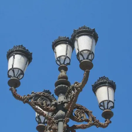 Botic4 شقة كاديز